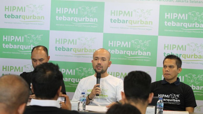 HIPMI menggelar program Tebar Qurban 2023 dan mendistribusikan 2.000 ekor sapi dan 3.000 ekor kambing/domba ke berbagai pelosok Negeri.