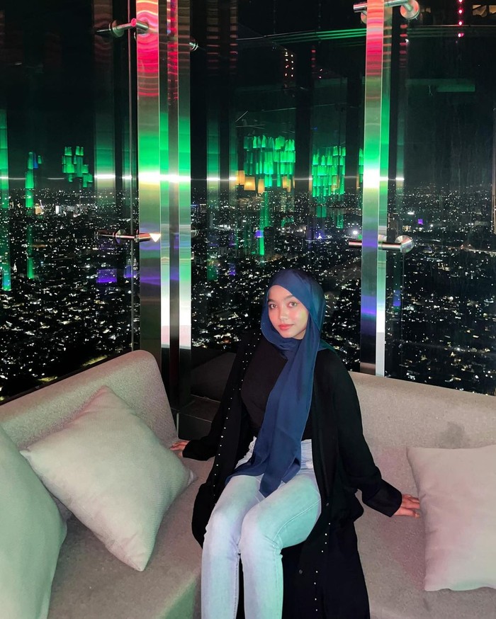 Isna Anggita Sari Isna Anggita Sari