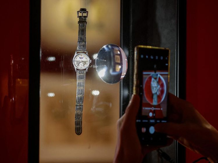 Jam Tangan Milik Kaisar Terakhir China Dilelang, Terjual Rp 92 Miliar