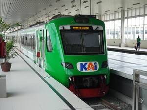 KA Bandara YIA Terlambat Bikin Penumpang Tertahan, Railink: Gangguan Teknis