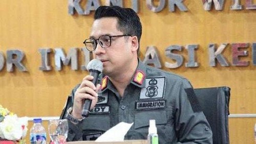 Kepala Kantor Imigrasi Kelas I Khusus TPI Denpasar Tedy Riyandi di kantornya. (Istimewa)