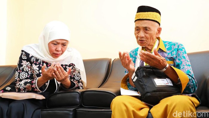 Khofifah dan Mbah Harun