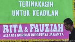 Korban Indosurya Kirim Karangan Bunga ke Kejagung