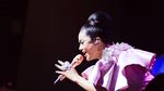 10 Potret Konser Kris Dayanti Sukses Digelar di Singapura Meski Promotor DPO