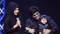 Atta Halilintar, Aurel Hermansyah dan Ameena turut hadir dalam kesempatan itu. Foto: instagram Kris Dayanti