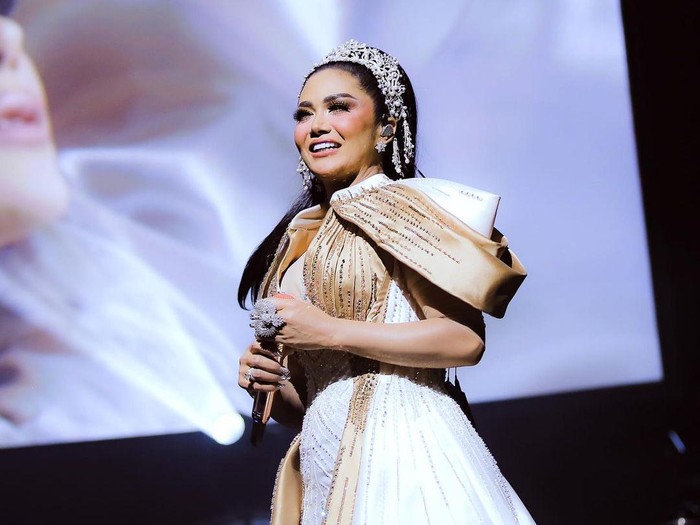 Kris Dayanti sukses gelar konser di Singapura.