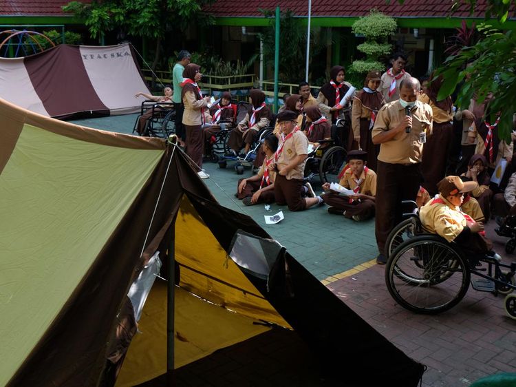 Melihat Kegiatan Kemah Pramuka Siswa YPAC Solo