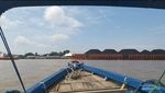 Cobain Deh, Berperahu Menyusuri Sungai Musi Saat di Palembang