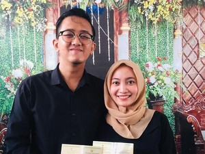 Cerita Lengkap Viral Pasutri Nikah Hemat di KUA, Tak Pakai Makeup dan Kebaya