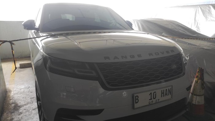 Penampakan Land Rover Johnny Plate yang Disita Kejagung