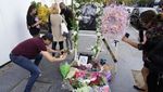 Penyanyi Legendaris Tina Turner Meninggal, Walk of Fame-nya Penuh Bunga