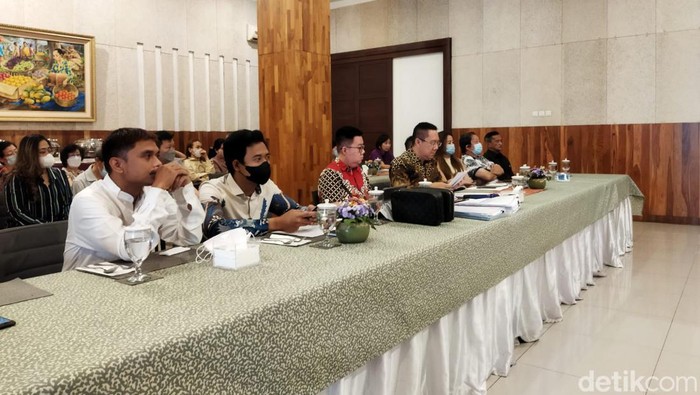Pertemuan para penyewa tenan dengan salah satu pemegang saham Malang Plaza.