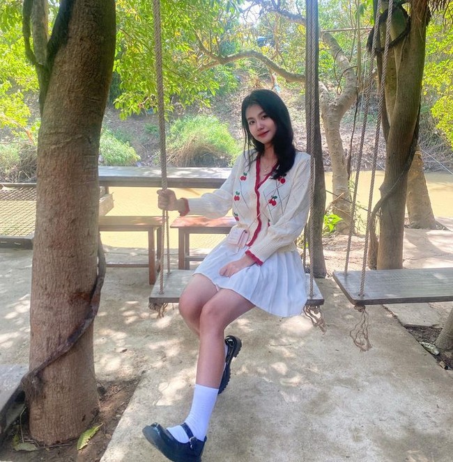 Phyadeth sendiri menyadari dirinya yang tiba-tiba terkenal di Indonesia. Dalam postingannya, ia pun mengucapkan terima kasih atas perhatian netizen.  Foto: Instagram Phyadeth Rotha