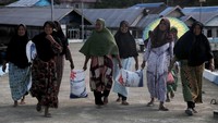 Perkampungan tersebut dihuni oleh 2.350 jiwa dari 548 kepala keluarga.  