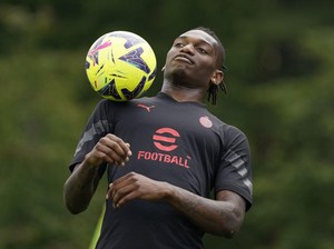 Milan Tunda Pengumuman Kontrak Baru Rafael Leao