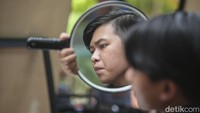 Ini merupakan razia ke-13 yang dilakukan Captain Barbershop dari sekolah ke sekolah.