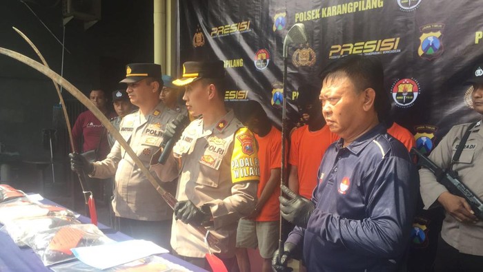 Rilis pembacokan supeltas di Polsek Karang Pilang