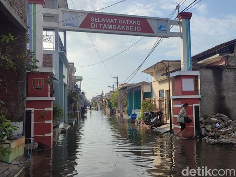 Rob kembali menggenangi Kampung Tambakrejo, Tanjung Mas, Semarang, Kamis (25/5/2023).