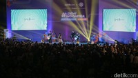 Lagu-lagu mereka terkenal dengan lirik puitis bertemakan cinta dengan sentuhan etnik Jawa dan Kalimantan. 