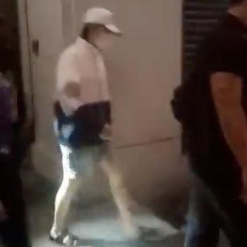 Video Suga BTS sampai di Jakarta.