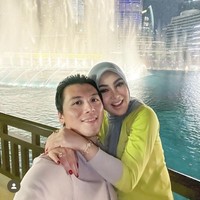 Pasangan yang menikah pada Februari 2019 itu juga tampak memamerkan kemesraannya selama di sana. Hal itu seolah menepis gosip hubungan keduanya yang sempat dikabarkan renggang. Foto: Instagram/@princessyahrini
