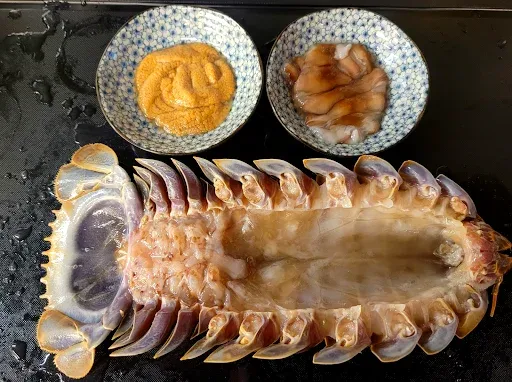 Unik! Ramen Topping Kutu Laut Raksasa Ini Hanya Ada di Taipei