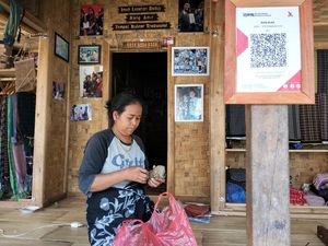 Transaksi UMKM Baduy Sudah Digital, Memupus Anggapan Kampungan