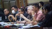 Saksi menjelaskan Satelit Artemis memasuki dan keluar orbit 123BT di tahun 2016-2017.
