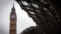 Resor senilai $2 miliar ini menyimpan replika bangunan ikonis Inggris. Itu termasuk Istana Westminster, kediaman resmi perdana menteri Inggris di 10 Downing Street, dan Air Mancur Memorial Shaftesbury, di antara monumen lainnya di London.