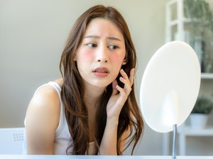 9 Masalah Kulit Wajah yang Paling Sering Dialami Wanita dan Solusinya