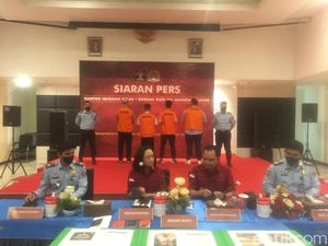 Chef WNA di Jaksel Diamankan Usai Petugas Imigrasi Pura-pura Foto Bersama