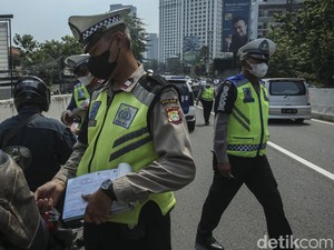 Tilang Manual Disebut Bakal Berlaku Seluruhnya Lagi, Polisi: Tidak Benar