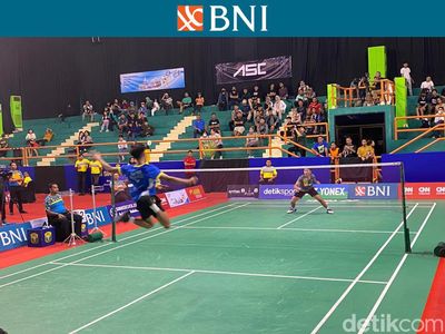 Potret Keseruan Semifinal BNI Sirnas Surabaya