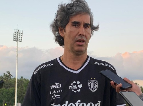 Pelatih Bali United Stefano Cugurra. (Siti Muámalah/detikBali)