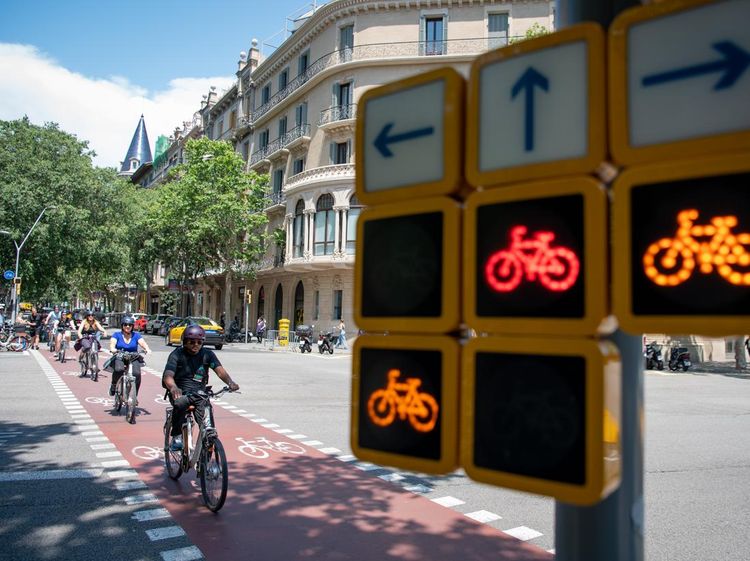 Barcelona Punya Lampu Lalu Lintas Baru Khusus Sepeda, Begini Wujudnya