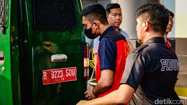 Mario Dandy dan Shane Lukas sudah dilimpahkan ke jaksa hari ini. Tersangka penganiayaan terhadap David Ozora ini menjadi tahanan jaksa.