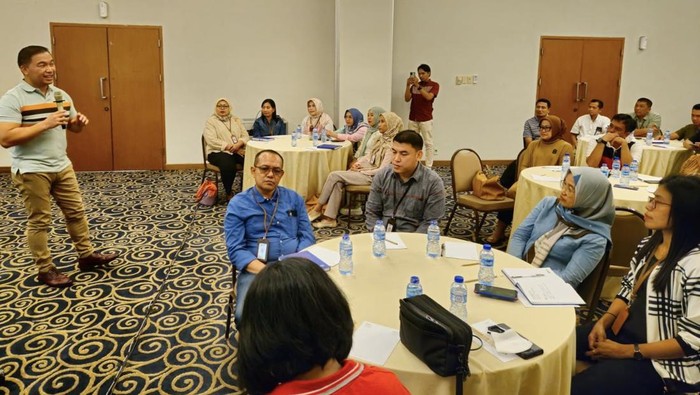 PT. Asuransi BRI Life memberikan traning kepada para karyawannya. Hal ini untuk peningkatan kompetensi pekerja di lini layanan.