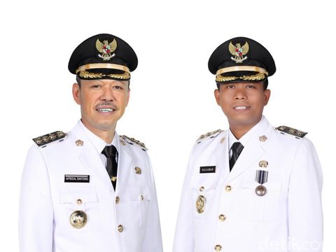 Bupati Rokan Hilir Afrizal Sintong dan Wakil Bupati Sulaiman.