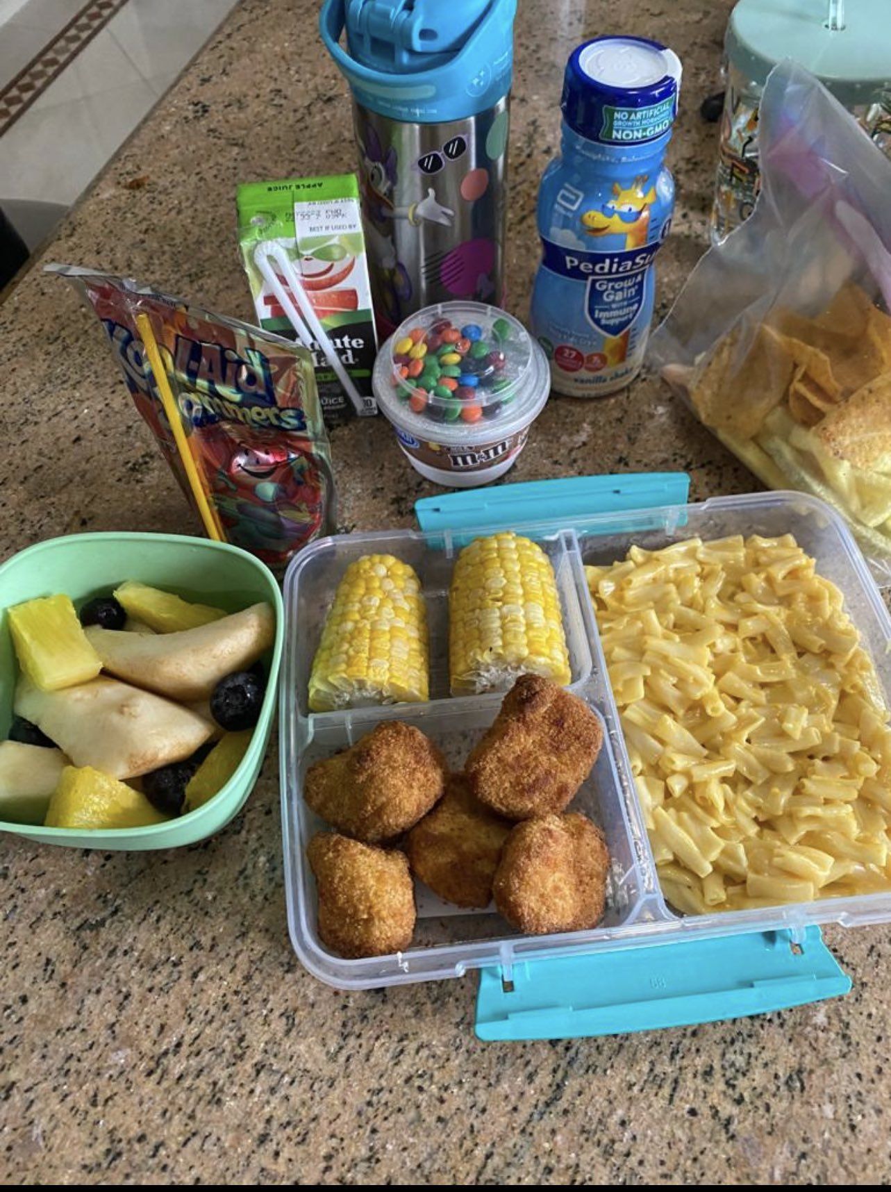 Cardi B Siapkan Bekal Enak untuk Sang Anak, Intip Menunya
