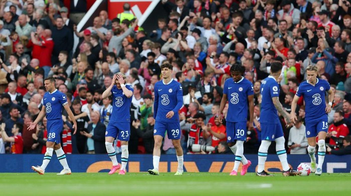 MANCHESTER, ENGLAND - MAY 25: Cesar Azpilicueta, Conor Gallagher, Kai Havertz, Carney Chukwuemeka and Mykhaylo Mudryk of Chelsea look dejected after Casemiro of Manchester United (not pictured) scored their sides first goal during the Premier League match between Manchester United and Chelsea FC at Old Trafford on May 25, 2023 in Manchester, England. (Photo by Chris Lee - Chelsea FC/Chelsea FC via Getty Images)