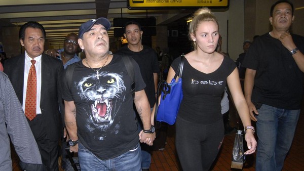 Foto Nostalgia Momen Diego Maradona Main ke Jakarta