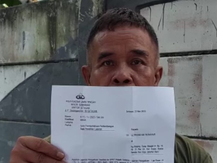 Driver taksi online asal Jakut kehilangan mobilnya. Kasus bermula saat korban menerima order mengantar penumpang tanpa melalui aplikasi alias offline. (dok Polri)