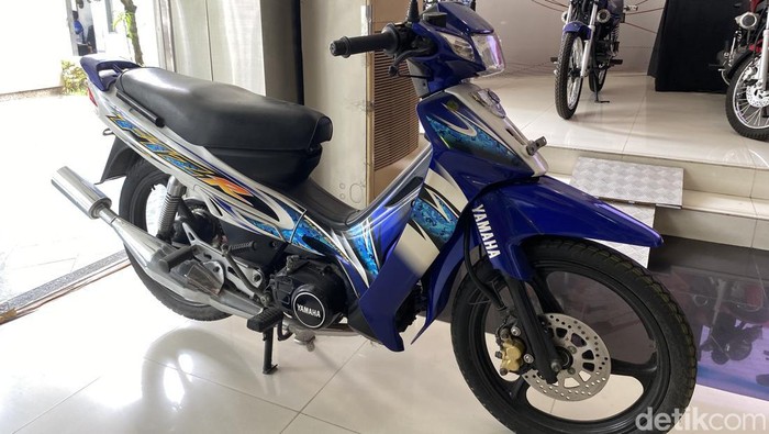 Yamaha F1ZR di dealer Yamaha, PT Alfa Scorpii