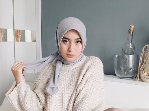 Foto Adzwadar Muwardi sebagai juara 3 Hijab Hunt 2013, kini masih eksis di media sosial.