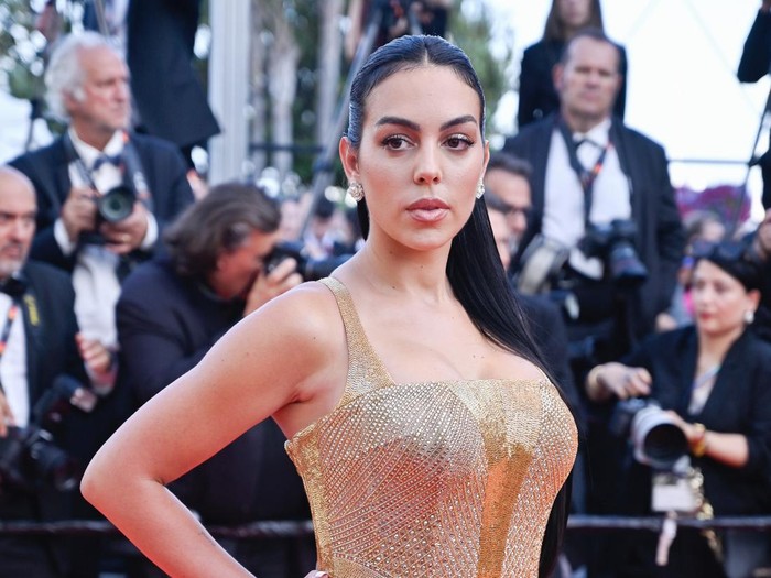 CANNES, FRANCE - MAY 25: Georgina Rodriguez attends the LEte Dernier (Last Summer) red carpet during the 76th annual Cannes film festival at Palais des Festivals on May 25, 2023 in Cannes, France. (Photo by Stephane Cardinale - Corbis/Corbis via Getty Images)