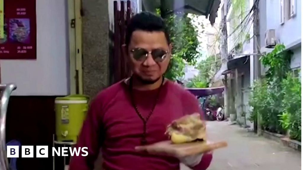 Gegara Tiru Gaya Tabur Garam Salt Bae, Penjual Mie Ini Dihukum Penjara 5 Tahun