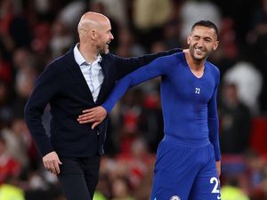 Erik ten Hag Ngobrol Apa sama Ziyech Usai MU Libas Chelsea?