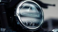 Harley-Davidson X440 telah dibekali sejumlah fitur kekinian, misalnya pencahayaan yang sudah full LED, panel instrumen digital yang bisa terhubung ke ponsel melalui koneksi Bluetooth, dan rem dual cakram dengan teknologi ABS berkanal ganda. Foto: Harley-Davidson India.