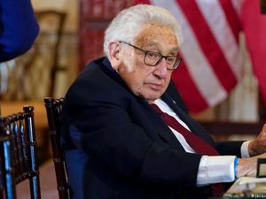 HUT ke-100 Henry Kissinger dan Sejumlah Warisan Bermasalah