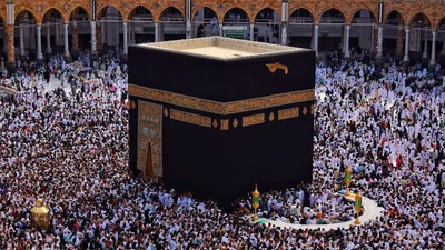 Mengintip Isi Kabah, Ruang Suci yang Jarang Terekspos ke Publik